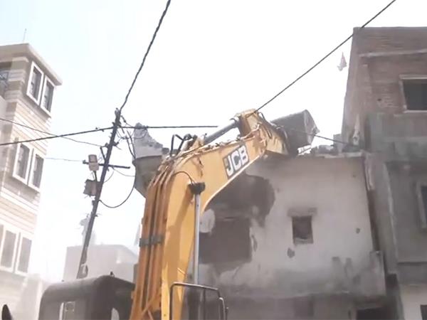 Maharashtra: Bulldozer action begins against accused in Nagpur violence